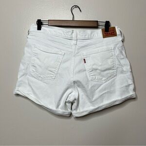 Levi’s Mid Length White Cuffed Jean Shorts Womens Size 32